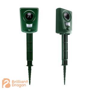 Outdoor animal ultrasonic repeller